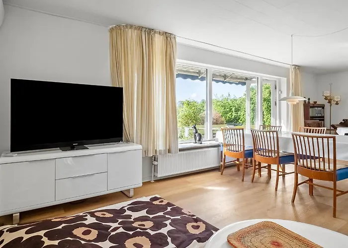 Lovely In With Wifi Ferienhaus